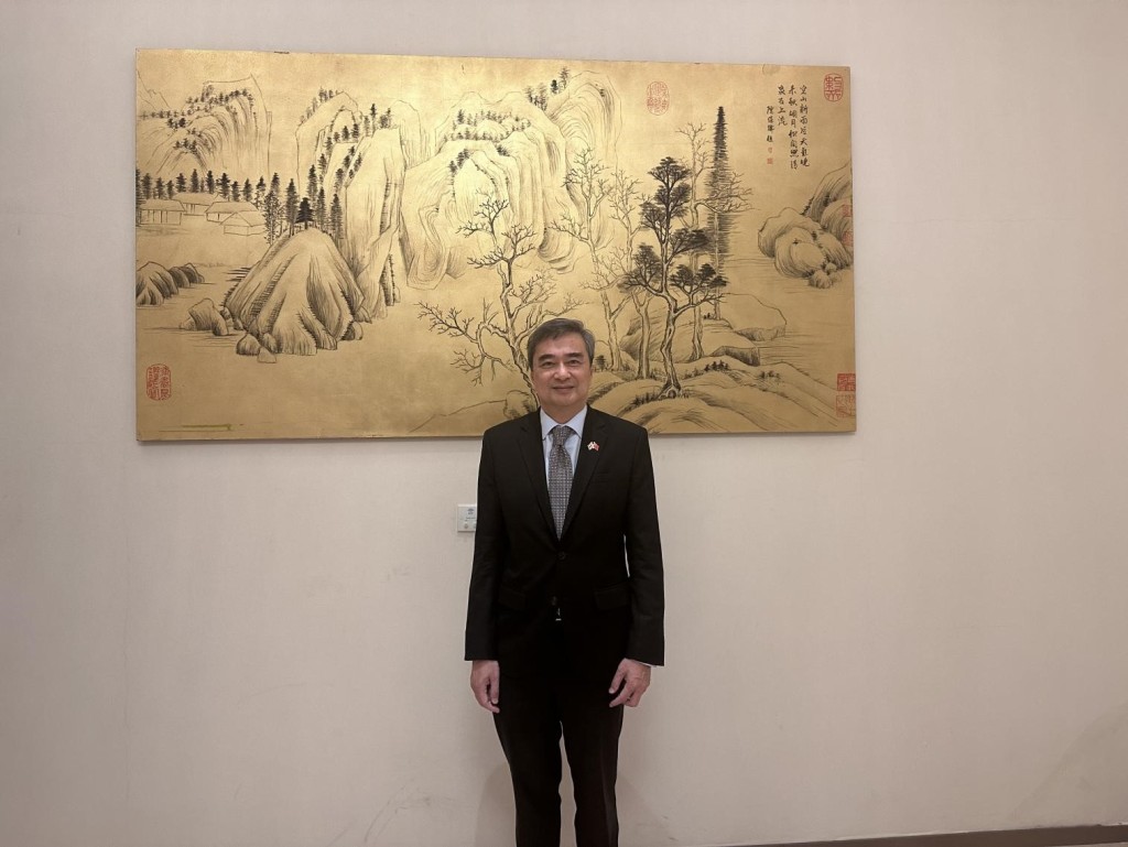 专访|泰国前总理阿披实·维乍集瓦:和平不能单方面给予,亚洲国家更懂团结价值